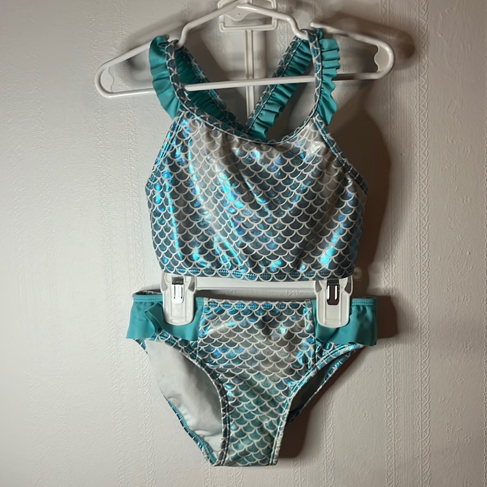 Girls size 6x two piece bathing suit